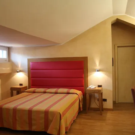 Hotel Castello 3*